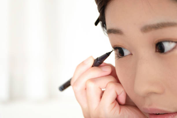 Illustration showing techniques for keeping eyeliner intact on the waterline